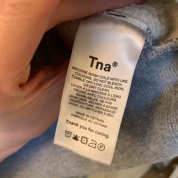 ARITZIA TNA THE SUPER CROP HOODIE - Picture 11 of 12